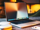Apple si dice che riveda il design del "Liquid Glass" in macOS 27.