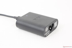 Piccolo adattatore universale USB-C da 60 W