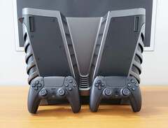 Si dice che i dev kit di PS5 Pro assomiglino ai loro predecessori, nella foto, anche se non si prevede che la console finale assomigli alla sua controparte dev kit. (Fonte immagine: eBay)