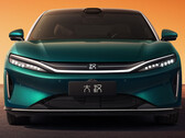 Autonomia di 626 miglia, 764 hp e ricarica in 9 minuti: BYD avvia le prevendite in Cina della nuova berlina elettrica di lusso Da Han EV, con prezzi a partire dall’equivalente di circa 36.900 dollari