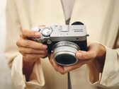 La Fujifilm GFX100RF racchiude un sensore di medio formato da 102 MP in un corpo compatto. (Fonte: Fujifilm)