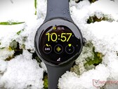 Google dovrebbe sostituire il Pixel Watch, nella foto, in autunno. (Fonte: NotebookCheck)