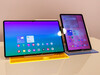Il Galaxy Tab S11 Ultra accanto al Tab S11 (fonte: Daniel Schmidt)