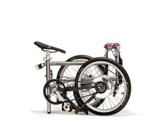 La VELLO Bike+ Titanium ha un&#039;autonomia teoricamente infinita grazie alla tecnologia di auto-ricarica. (Fonte: VELLO)