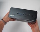 Il mini PC MSI Pro Max Edge AI offre numerose porte sul pannello frontale.