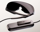 Gli occhiali Meta VR sono dotati di un pacco batteria collegato che garantisce fino a tre ore di autonomia.