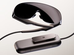 Gli occhiali Meta VR sono dotati di un pacco batteria collegato che garantisce fino a tre ore di autonomia.