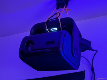 Il LED del pulsante di accensione è inutilmente luminoso quando l'unità è spenta