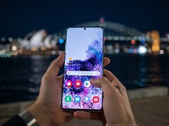 Si prevede che la serie S27 di Samsung registri il più consistente aumento della capacità della batteria dai tempi dell’S20 Ultra (nella foto).