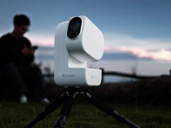 Il Seestar S50 Pro è progettato per facilitare l’astrofotografia grazie a un’app per smartphone e all’intelligenza artificiale.