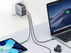 UGREEN 65W USB-C Charger US/UK/EU Plug for Travel è in sconto su Amazon. (Fonte: UGREEN)