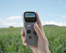 L'RC Mini AG è un piccolo controller remoto autonomo per gli standard di DJI. (Fonte: DJI)