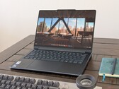 Lenovo Yoga 9 2-in-1 14 G11 sostituisce il 4K con i 120 Hz e un processore più vecchio e leggermente più veloce con uno più recente e leggermente più efficiente